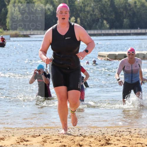 07.09.2025 - 19. Norderstedt Triathlon Luisa Fischer http://msf.ph/oto/8764861 07.09.2025 12:34:32 Schwimmen 211, 230, 1215, 1259 meine-sportfotos.de