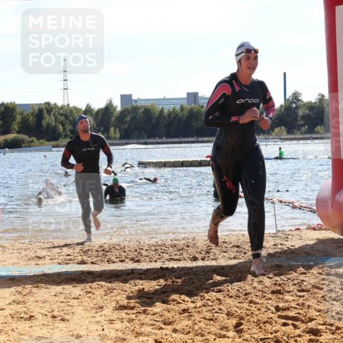 07.09.2025 - 19. Norderstedt Triathlon Luisa Fischer http://msf.ph/oto/8764867 07.09.2025 15:05:27 Schwimmen 942, 1460, 1522 meine-sportfotos.de
