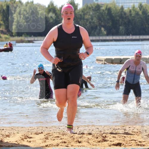 07.09.2025 - 19. Norderstedt Triathlon Luisa Fischer http://msf.ph/oto/8764869 07.09.2025 12:34:32 Schwimmen 211, 230, 1215, 1259 meine-sportfotos.de