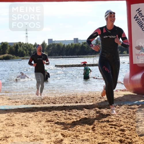 07.09.2025 - 19. Norderstedt Triathlon Luisa Fischer http://msf.ph/oto/8764871 07.09.2025 15:05:27 Schwimmen 942, 1460, 1522 meine-sportfotos.de