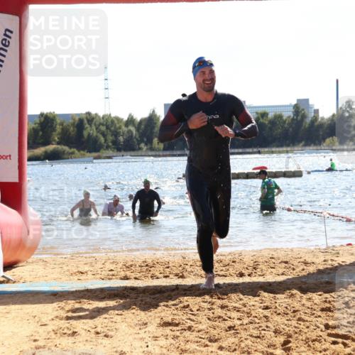 07.09.2025 - 19. Norderstedt Triathlon Luisa Fischer http://msf.ph/oto/8764887 07.09.2025 15:05:28 Schwimmen 942, 1460, 1522 meine-sportfotos.de