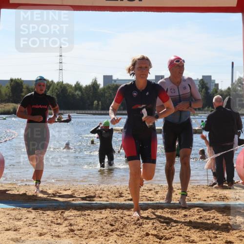 07.09.2025 - 19. Norderstedt Triathlon Luisa Fischer http://msf.ph/oto/8764915 07.09.2025 12:34:39 Schwimmen 211, 241, 841, 855, 1215 meine-sportfotos.de