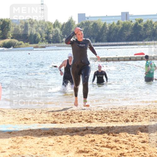 07.09.2025 - 19. Norderstedt Triathlon Luisa Fischer http://msf.ph/oto/8764920 07.09.2025 15:05:43 Schwimmen 937, 1411, 1413, 1475, 1546 meine-sportfotos.de