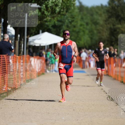 07.09.2025 - 19. Norderstedt Triathlon Michael Strokosch http://msf.ph/oto/8764924 07.09.2025 11:31:36 Laufen 238 meine-sportfotos.de