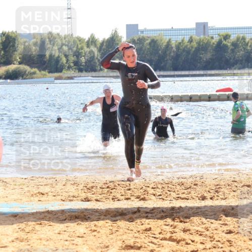 07.09.2025 - 19. Norderstedt Triathlon Luisa Fischer http://msf.ph/oto/8764925 07.09.2025 15:05:43 Schwimmen 937, 1411, 1413, 1475, 1546 meine-sportfotos.de
