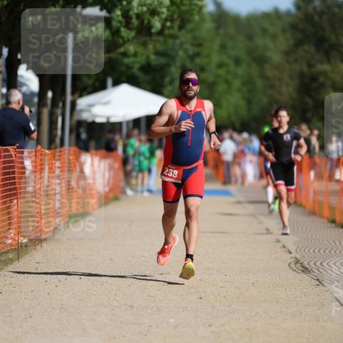 07.09.2025 - 19. Norderstedt Triathlon Michael Strokosch http://msf.ph/oto/8764937 07.09.2025 11:31:36 Laufen 238 meine-sportfotos.de