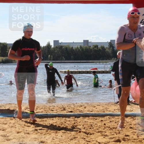 07.09.2025 - 19. Norderstedt Triathlon Luisa Fischer http://msf.ph/oto/8764939 07.09.2025 12:34:40 Schwimmen 211, 241, 310, 841, 855, 1215 meine-sportfotos.de