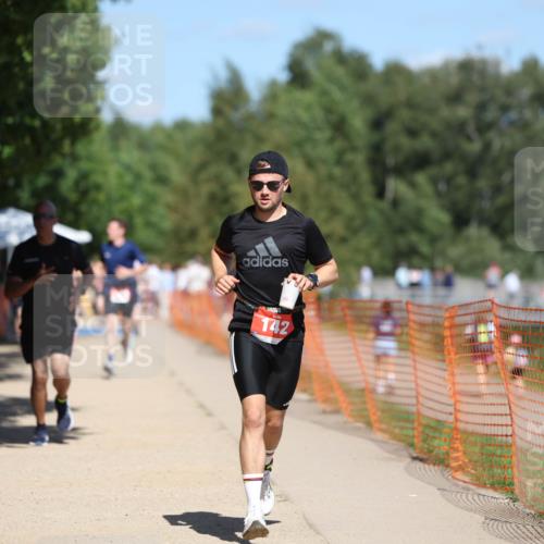 07.09.2025 - 19. Norderstedt Triathlon Michael Strokosch http://msf.ph/oto/8764946 07.09.2025 13:20:21 Laufen 141, 142, 1299 meine-sportfotos.de