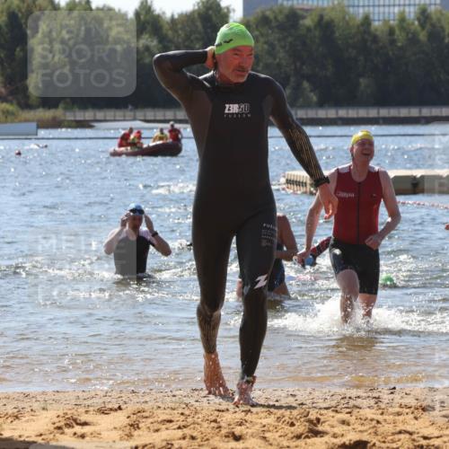 07.09.2025 - 19. Norderstedt Triathlon Luisa Fischer http://msf.ph/oto/8764966 07.09.2025 12:34:43 Schwimmen 211, 241, 310, 841, 855 meine-sportfotos.de
