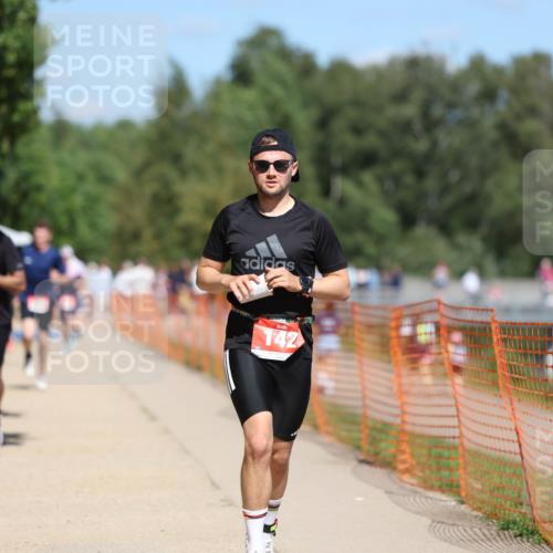 07.09.2025 - 19. Norderstedt Triathlon Michael Strokosch http://msf.ph/oto/8764971 07.09.2025 13:20:21 Laufen 141, 142, 1299 meine-sportfotos.de