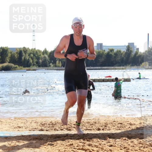 07.09.2025 - 19. Norderstedt Triathlon Luisa Fischer http://msf.ph/oto/8764987 07.09.2025 15:05:48 Schwimmen 937, 1411, 1413, 1475, 1527, 1546 meine-sportfotos.de