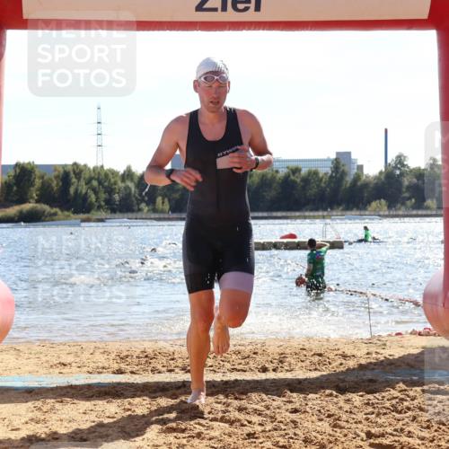 07.09.2025 - 19. Norderstedt Triathlon Luisa Fischer http://msf.ph/oto/8764991 07.09.2025 15:05:48 Schwimmen 937, 1411, 1413, 1475, 1527, 1546 meine-sportfotos.de