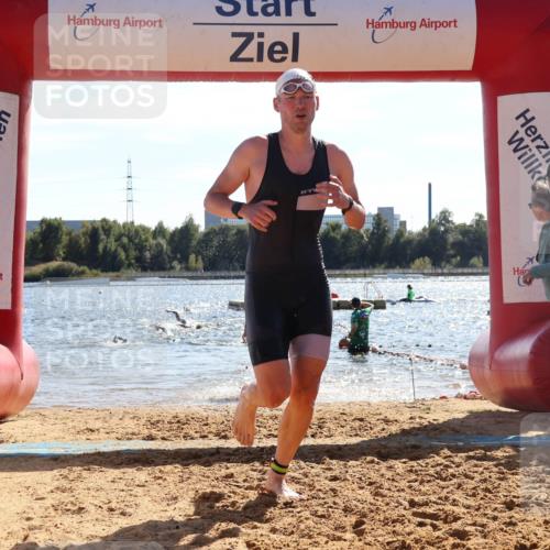 07.09.2025 - 19. Norderstedt Triathlon Luisa Fischer http://msf.ph/oto/8764996 07.09.2025 15:05:49 Schwimmen 937, 1411, 1475, 1527, 1546 meine-sportfotos.de