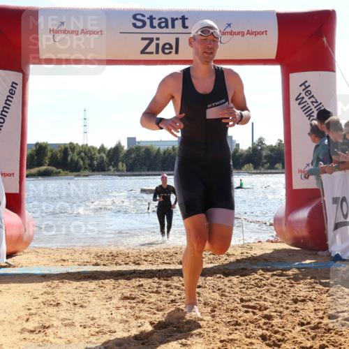 07.09.2025 - 19. Norderstedt Triathlon Luisa Fischer http://msf.ph/oto/8765001 07.09.2025 15:05:49 Schwimmen 937, 1411, 1475, 1527, 1546 meine-sportfotos.de