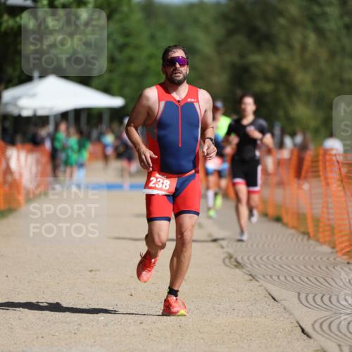07.09.2025 - 19. Norderstedt Triathlon Michael Strokosch http://msf.ph/oto/8765008 07.09.2025 11:31:37 Laufen 238, 1390 meine-sportfotos.de
