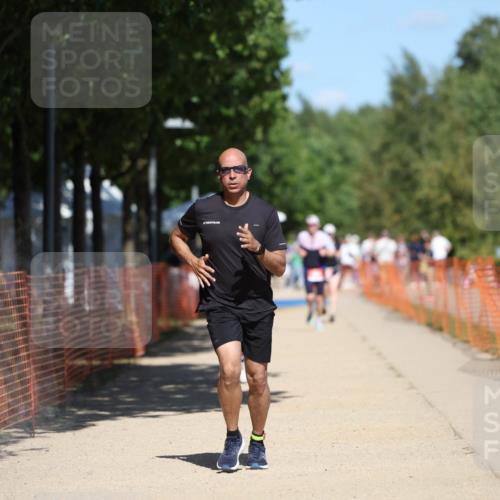 07.09.2025 - 19. Norderstedt Triathlon Michael Strokosch http://msf.ph/oto/8765012 07.09.2025 13:20:24 Laufen 141, 142, 1299 meine-sportfotos.de
