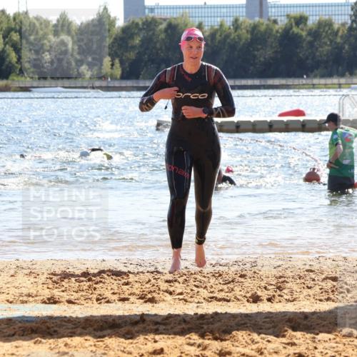 07.09.2025 - 19. Norderstedt Triathlon Luisa Fischer http://msf.ph/oto/8765021 07.09.2025 15:05:51 Schwimmen 1411, 1475, 1527 meine-sportfotos.de