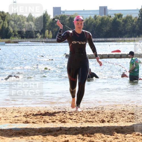 07.09.2025 - 19. Norderstedt Triathlon Luisa Fischer http://msf.ph/oto/8765025 07.09.2025 15:05:52 Schwimmen 1411, 1475, 1527 meine-sportfotos.de