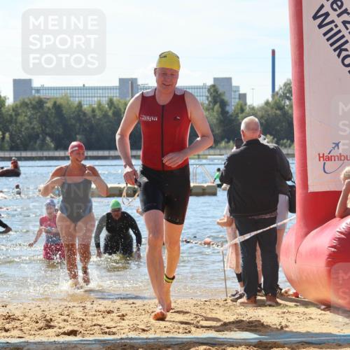 07.09.2025 - 19. Norderstedt Triathlon Luisa Fischer http://msf.ph/oto/8765042 07.09.2025 12:34:49 Schwimmen 241, 310, 339, 805, 841, 855, 1356 meine-sportfotos.de