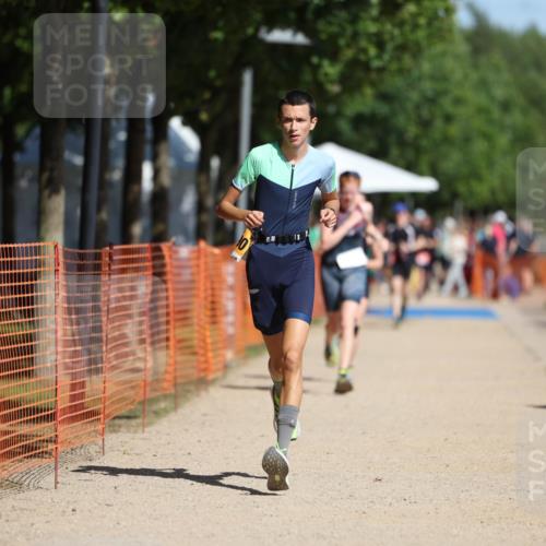 07.09.2025 - 19. Norderstedt Triathlon Michael Strokosch http://msf.ph/oto/8765047 07.09.2025 12:13:26 Laufen 229, 765, 1182, 1190 meine-sportfotos.de
