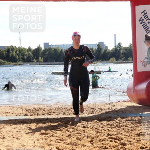 07.09.2025 - 19. Norderstedt Triathlon Luisa Fischer http://msf.ph/oto/8765048 07.09.2025 15:05:53 Schwimmen 1411, 1475, 1527 meine-sportfotos.de