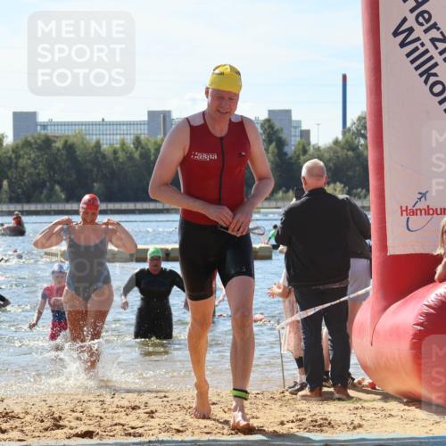 07.09.2025 - 19. Norderstedt Triathlon Luisa Fischer http://msf.ph/oto/8765049 07.09.2025 12:34:49 Schwimmen 241, 310, 339, 805, 841, 855, 1356 meine-sportfotos.de