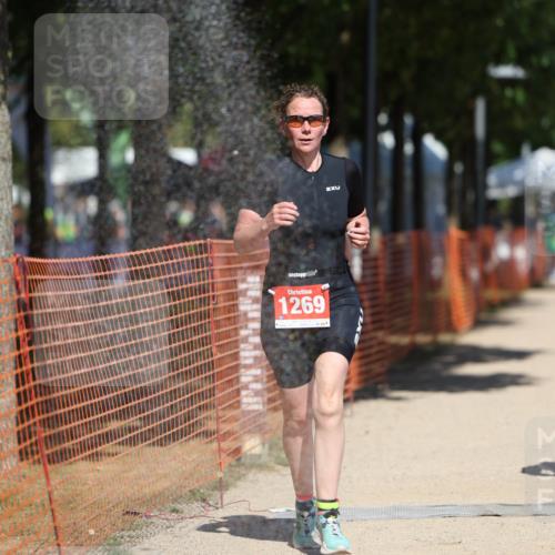 07.09.2025 - 19. Norderstedt Triathlon Michael Strokosch http://msf.ph/oto/8765059 07.09.2025 12:58:58 Laufen 224, 701, 1269 meine-sportfotos.de