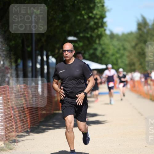 07.09.2025 - 19. Norderstedt Triathlon Michael Strokosch http://msf.ph/oto/8765060 07.09.2025 13:20:25 Laufen 141, 142, 754, 1299 meine-sportfotos.de