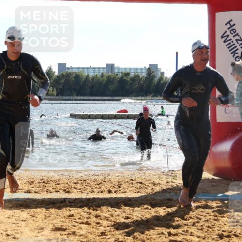 07.09.2025 - 19. Norderstedt Triathlon Luisa Fischer http://msf.ph/oto/8765079 07.09.2025 15:06:05 Schwimmen 916, 935, 1446, 1527 meine-sportfotos.de