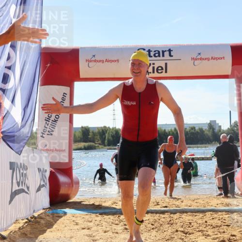07.09.2025 - 19. Norderstedt Triathlon Luisa Fischer http://msf.ph/oto/8765086 07.09.2025 12:34:51 Schwimmen 241, 310, 339, 805, 841, 855, 1356 meine-sportfotos.de