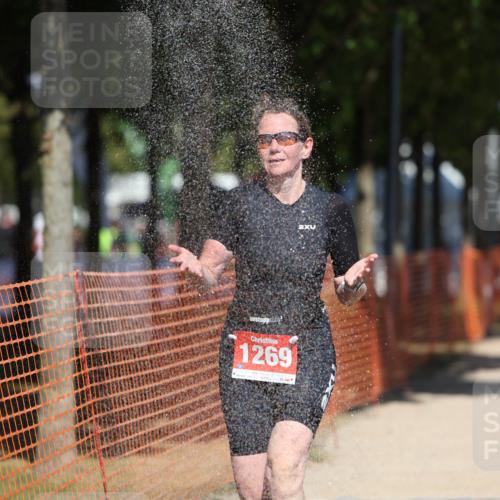 07.09.2025 - 19. Norderstedt Triathlon Michael Strokosch http://msf.ph/oto/8765093 07.09.2025 12:58:58 Laufen 224, 701, 1269 meine-sportfotos.de