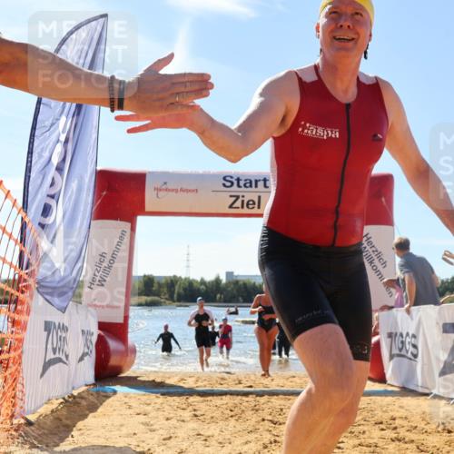 07.09.2025 - 19. Norderstedt Triathlon Luisa Fischer http://msf.ph/oto/8765102 07.09.2025 12:34:52 Schwimmen 242, 310, 339, 805, 841, 1356 meine-sportfotos.de