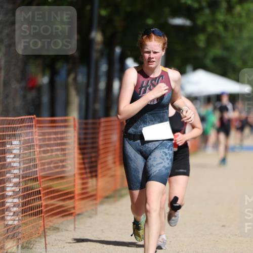 07.09.2025 - 19. Norderstedt Triathlon Michael Strokosch http://msf.ph/oto/8765120 07.09.2025 12:13:31 Laufen 765, 1161, 1182, 1190 meine-sportfotos.de