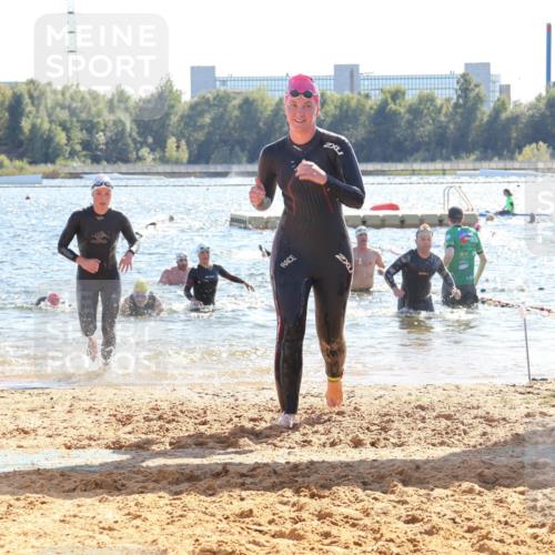07.09.2025 - 19. Norderstedt Triathlon Luisa Fischer http://msf.ph/oto/8765130 07.09.2025 15:06:09 Schwimmen 903, 916, 935, 1427, 1446 meine-sportfotos.de