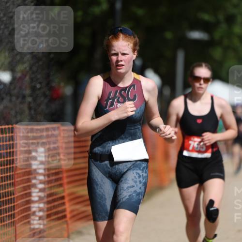 07.09.2025 - 19. Norderstedt Triathlon Michael Strokosch http://msf.ph/oto/8765135 07.09.2025 12:13:32 Laufen 765, 1161, 1182, 1190 meine-sportfotos.de