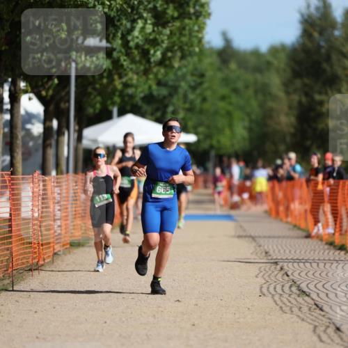 07.09.2025 - 19. Norderstedt Triathlon Michael Strokosch http://msf.ph/oto/8765137 07.09.2025 10:48:53 Laufen 71, 645, 665 meine-sportfotos.de