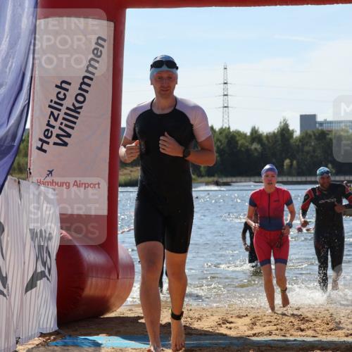 07.09.2025 - 19. Norderstedt Triathlon Luisa Fischer http://msf.ph/oto/8765138 07.09.2025 12:34:56 Schwimmen 242, 310, 318, 339, 344, 350, 805, 1356 meine-sportfotos.de