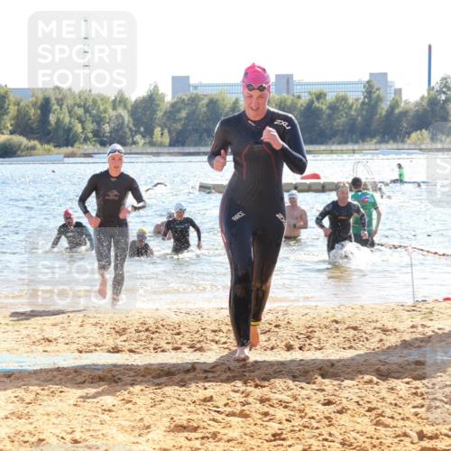 07.09.2025 - 19. Norderstedt Triathlon Luisa Fischer http://msf.ph/oto/8765143 07.09.2025 15:06:10 Schwimmen 903, 916, 935, 1427, 1446 meine-sportfotos.de