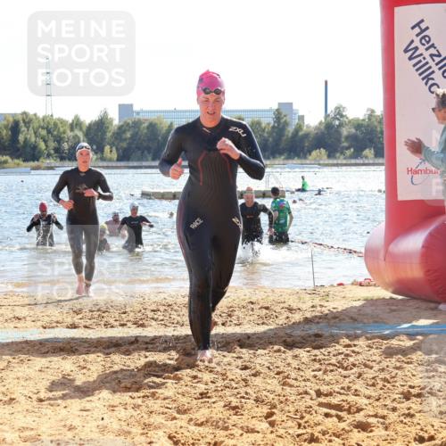 07.09.2025 - 19. Norderstedt Triathlon Luisa Fischer http://msf.ph/oto/8765151 07.09.2025 15:06:11 Schwimmen 903, 916, 935, 1427, 1446 meine-sportfotos.de