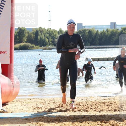 07.09.2025 - 19. Norderstedt Triathlon Luisa Fischer http://msf.ph/oto/8765164 07.09.2025 15:06:12 Schwimmen 903, 916, 935, 1427, 1446 meine-sportfotos.de