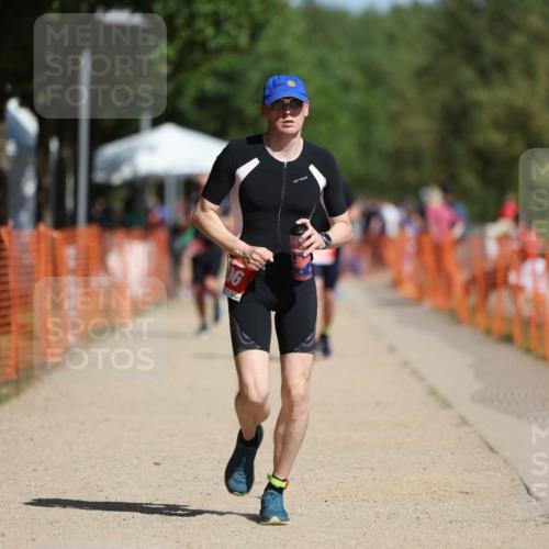 07.09.2025 - 19. Norderstedt Triathlon Michael Strokosch http://msf.ph/oto/8765207 07.09.2025 12:13:42 Laufen 306 meine-sportfotos.de
