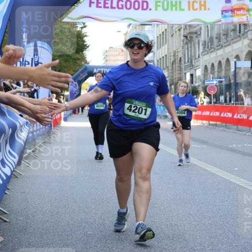 07.09.2025 - BARMER Alsterlauf Strokosch-Dieckow http://msf.ph/oto/8765210 07.09.2025 10:29:18 Ziel 2215, 2382, 3287, 5071 meine-sportfotos.de