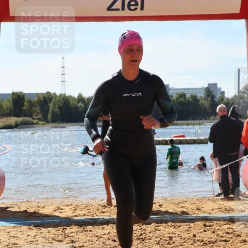 07.09.2025 - 19. Norderstedt Triathlon Luisa Fischer http://msf.ph/oto/8765225 07.09.2025 12:35:03 Schwimmen 242, 318, 339, 344, 350, 723, 1356 meine-sportfotos.de