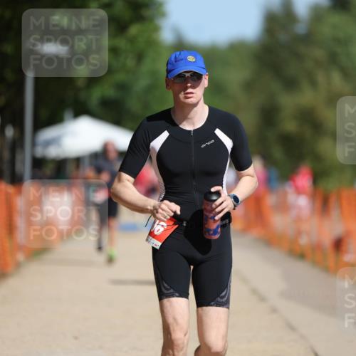 07.09.2025 - 19. Norderstedt Triathlon Michael Strokosch http://msf.ph/oto/8765237 07.09.2025 12:13:44 Laufen 287, 306 meine-sportfotos.de