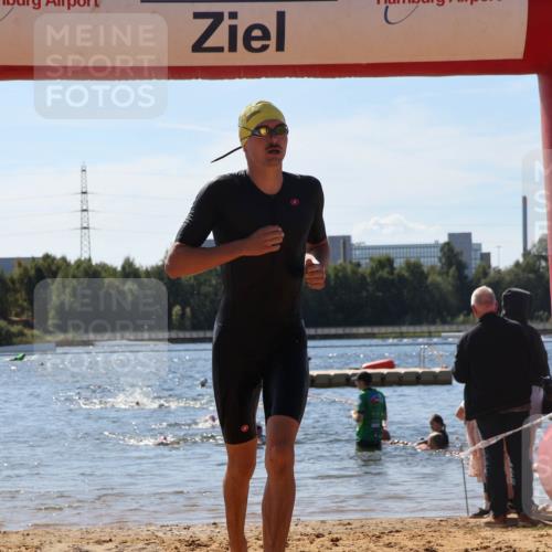 07.09.2025 - 19. Norderstedt Triathlon Luisa Fischer http://msf.ph/oto/8765240 07.09.2025 12:35:04 Schwimmen 242, 318, 339, 344, 350, 723, 1356 meine-sportfotos.de