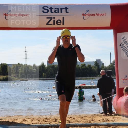 07.09.2025 - 19. Norderstedt Triathlon Luisa Fischer http://msf.ph/oto/8765245 07.09.2025 12:35:05 Schwimmen 242, 318, 339, 344, 350, 723, 1356 meine-sportfotos.de