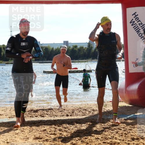07.09.2025 - 19. Norderstedt Triathlon Luisa Fischer http://msf.ph/oto/8765277 07.09.2025 15:06:21 Schwimmen 436, 902, 903, 935, 945, 955, 1427, 1544 meine-sportfotos.de