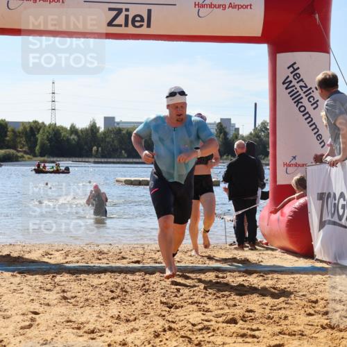 07.09.2025 - 19. Norderstedt Triathlon Luisa Fischer http://msf.ph/oto/8765305 07.09.2025 12:35:20 Schwimmen 160, 842 meine-sportfotos.de