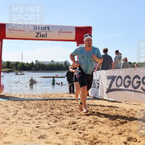 07.09.2025 - 19. Norderstedt Triathlon Luisa Fischer http://msf.ph/oto/8765326 07.09.2025 12:35:21 Schwimmen 160, 842 meine-sportfotos.de