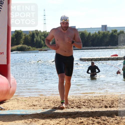 07.09.2025 - 19. Norderstedt Triathlon Luisa Fischer http://msf.ph/oto/8765329 07.09.2025 15:06:25 Schwimmen 436, 902, 945, 955, 1427, 1544 meine-sportfotos.de